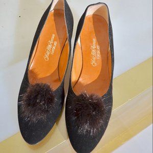 THe great entertain-at-home shoe...Black Suede w Rabbit Fur Pompom Pumps
